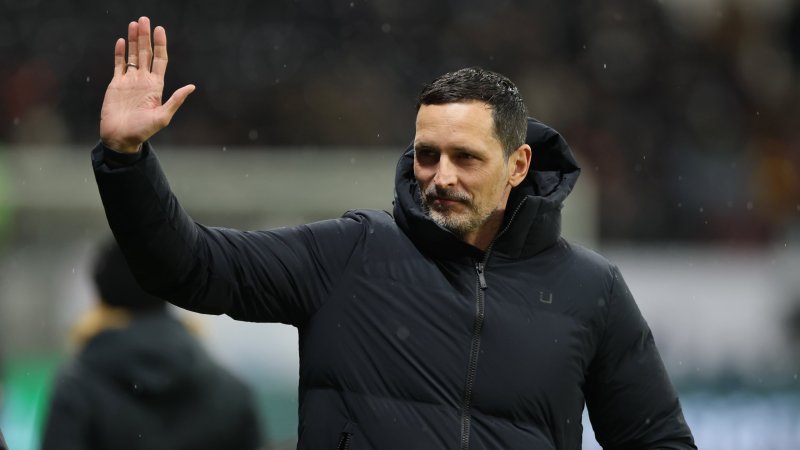 Steht Dino Toppmöller bei Eintracht Frankfurt vor dem Aus?