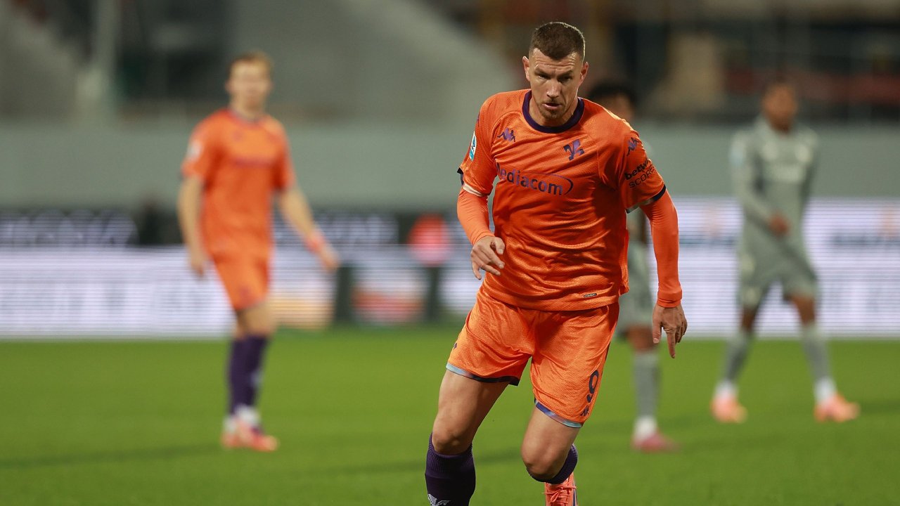 Schnappen sich Schalke und Muslic bosnischen Stürmerstar ? 