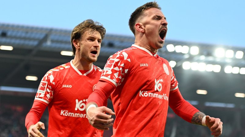 Traum-Debüt für Posch! Mainz fährt Big Points ein