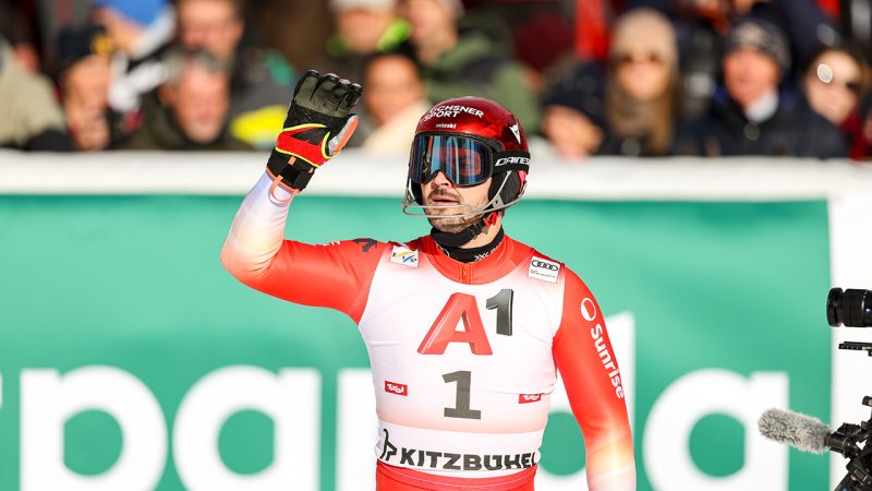 Kitzbühel-Slalom: Bilder der Siegerehrung mit Manuel Feller