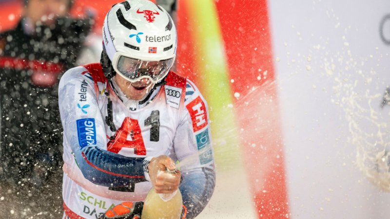 Große Show beim Nightrace! Das Siegertrio des Slaloms