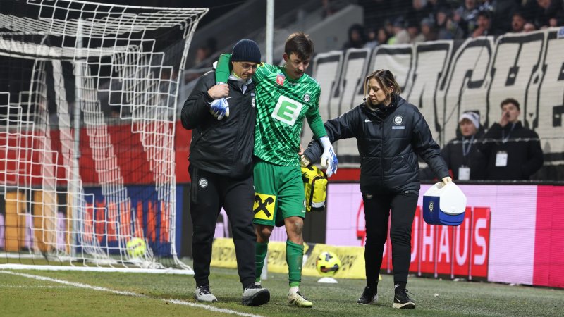 Bitter für Sturm! Einser-Goalie fällt wochenlang aus