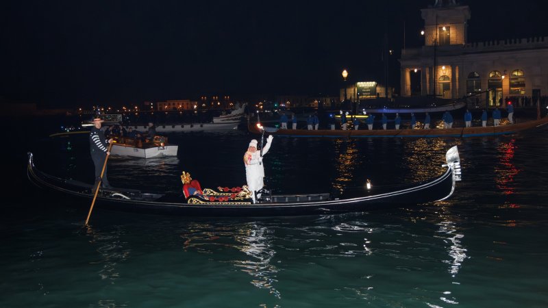 Zlatan als Fackelläufer! Bilder vom Olympischen Fackellauf