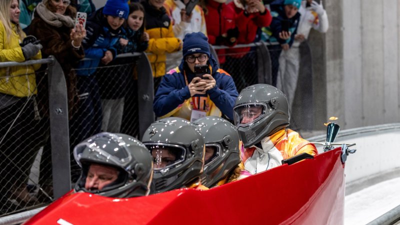 Zlatan als Fackelläufer! Bilder vom Olympischen Fackellauf