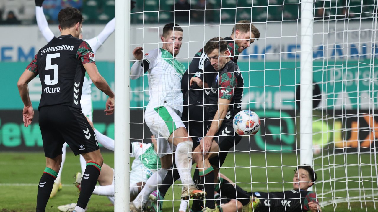 Bild für 8 Tore! Historische erste Hälfte im Kellerduell der 2. Bundesliga