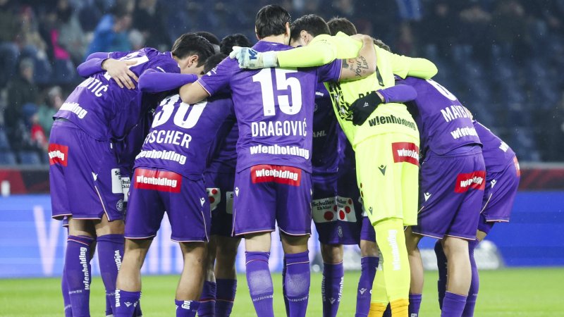 Neuer violetter Weg: FAK mit 8 Akademie-Kickern gegen Salzburg