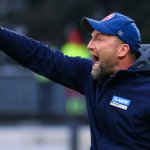 "Wahnsinns-Entscheidung": Feldhofer mit scharfer Schiri-Kritik