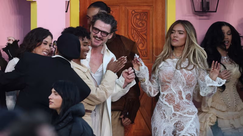 Bilder: Star-Auflauf bei Super Bowl LX