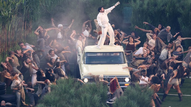 Die besten Bilder Bad Bunnys Super-Bowl-Halftime-Show