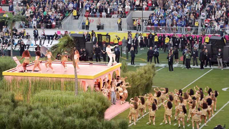 Die besten Bilder Bad Bunnys Super-Bowl-Halftime-Show