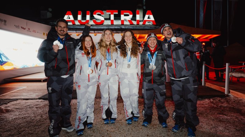 Bilder! Medaillen-Rodler feiern im Österreich-Haus