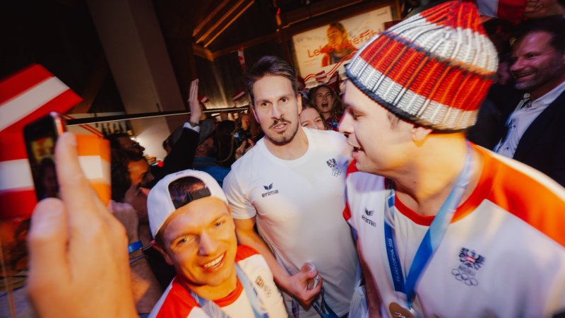 Bilder! Medaillen-Rodler feiern im Österreich-Haus