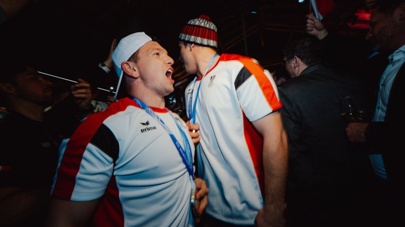 Bilder! Medaillen-Rodler feiern im Österreich-Haus