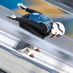 US-Athlet beim Skispringen von Schneebläser getroffen