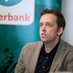 Aufregung vor OÖ-Derby: Ried-Präsident hält brennenden LASK-Schal