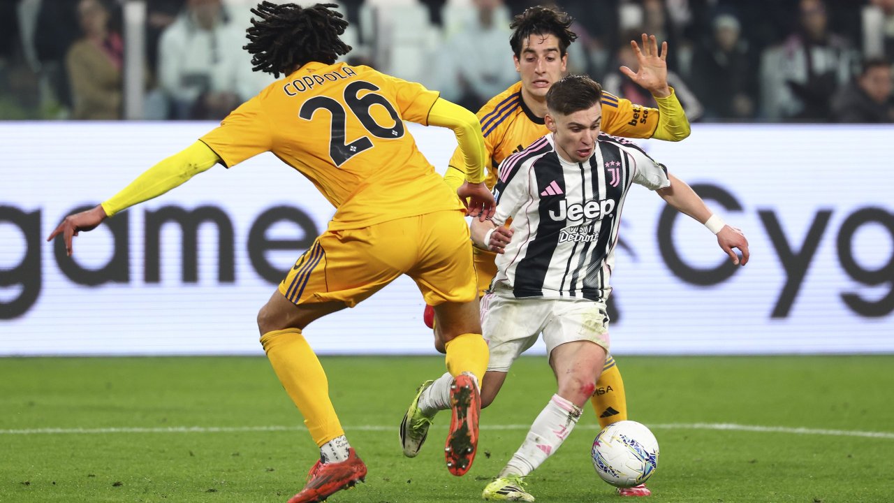 Juventus Turin wird der Favoriten-Rolle gerecht