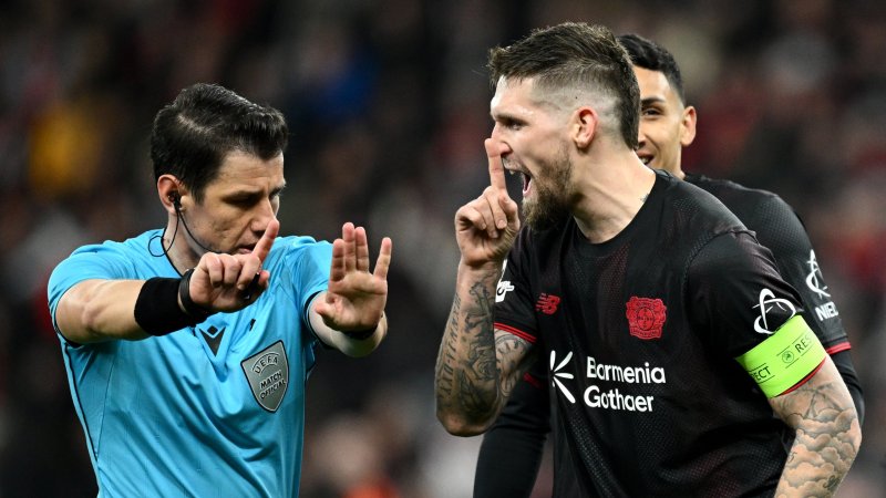 Frust bei Leverkusen: "Glasklar kein Elfmeter"