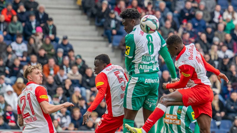 Kurios! Rapid-Stars verwechselten zur Pause die Trikots