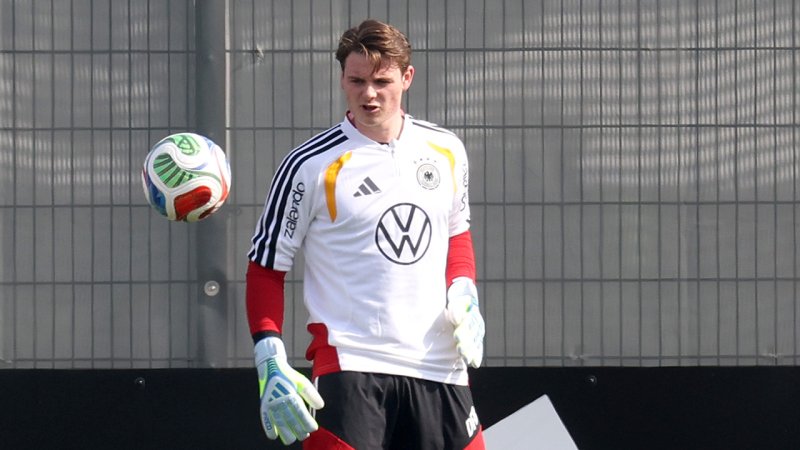 Bitter! Bayern-Keeper reist verletzt vom DFB-Team ab