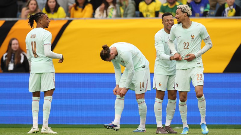 In Unterzahl! Frankreich schlägt Brasilien im Test