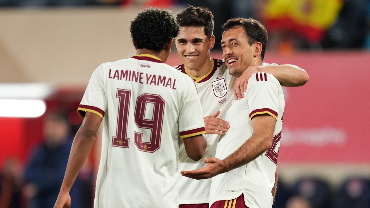 Doppelter Oyarzabal: Spanien siegt klar über Serbien