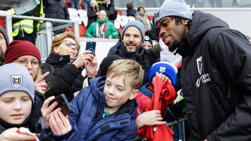 Bilder: Tausend Fans stürmen zu ÖFB-Training