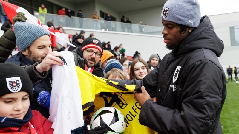 Bilder: Tausend Fans stürmen zu ÖFB-Training