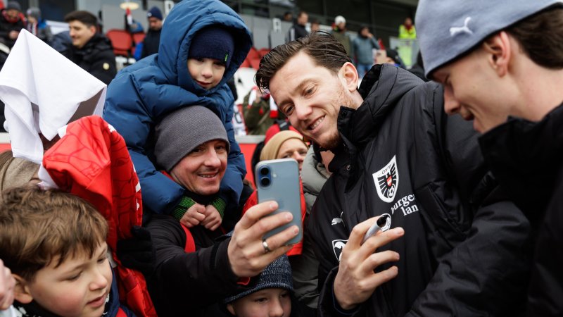 Bilder: Tausend Fans stürmen zu ÖFB-Training