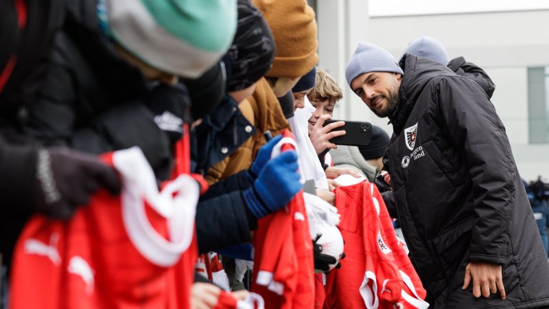 Bilder: Tausend Fans stürmen zu ÖFB-Training