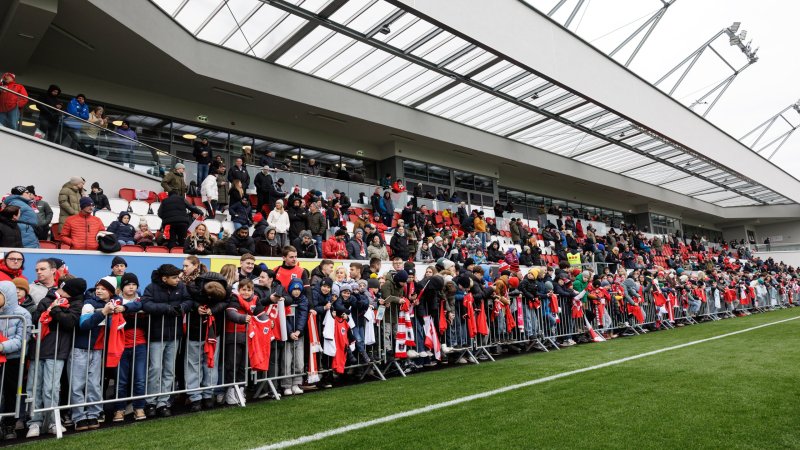 Bilder: Tausend Fans stürmen zu ÖFB-Training