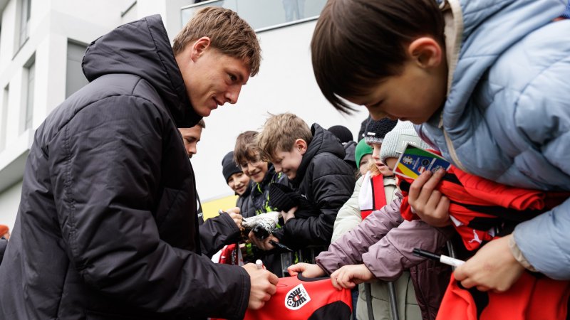 Bilder: Tausend Fans stürmen zu ÖFB-Training