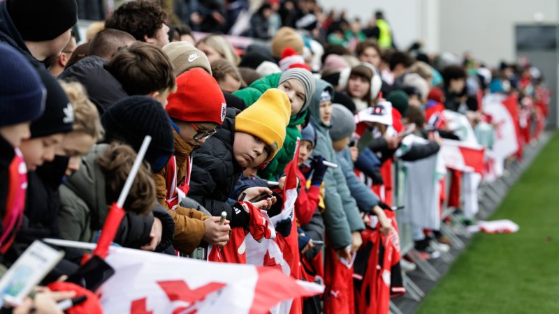 Bilder: Tausend Fans stürmen zu ÖFB-Training