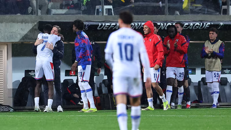 These 3: Drei Wochen Vorbereitungszeit, keine Liga-Ablenkungen: Für Oliver Glasner gibt es gegen Fiorentina im Falle eines Versagens keine Entschuldigungen.