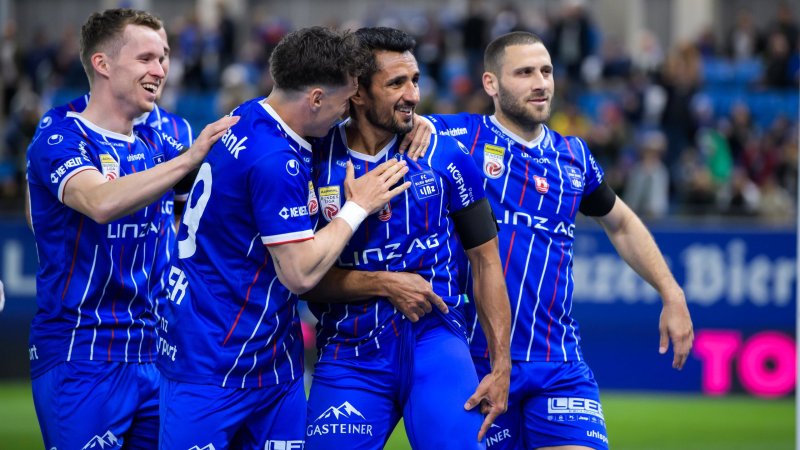 Skurriler Elfer! Blau-Weiß schießt die WSG ab