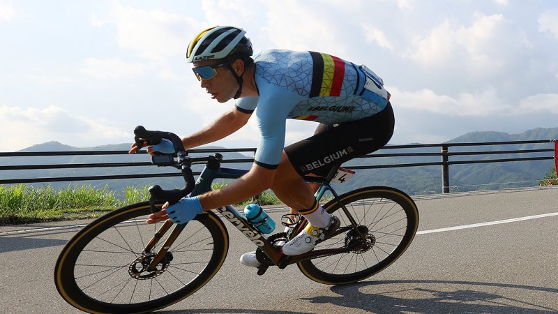 Van Aert gewinnt Paris-Roubaix im Zielsprint vor Pogacar