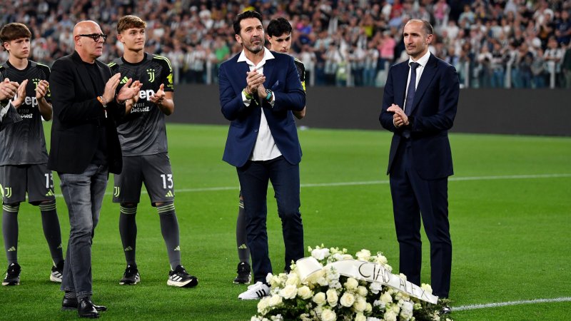 "Ciao Alex" - So emotional verabschiedet Juventus Manninger