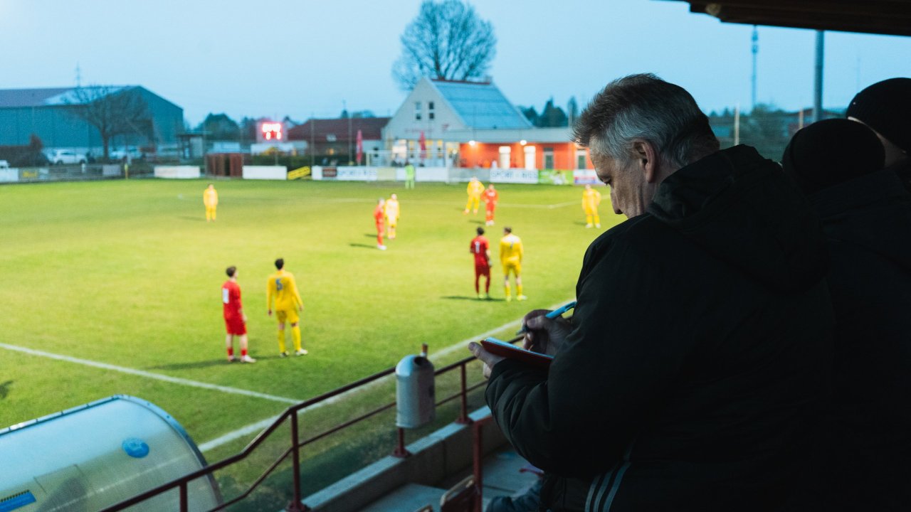 Unter Beobachtung: Wie Schiedsrichter in die Bundesliga aufsteigen