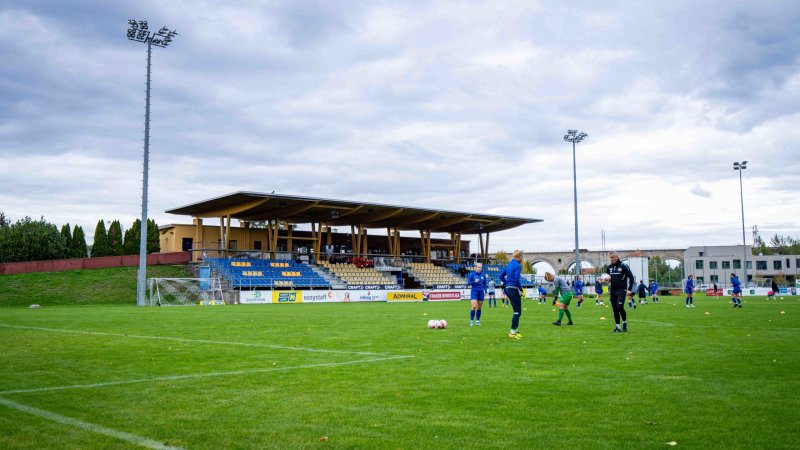 Staff und Spielerinnen des USV Neulengbach geben Statement ab