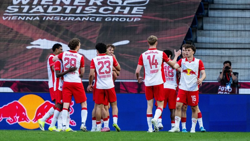 "Jungbullen" bezwingen die Young Violets