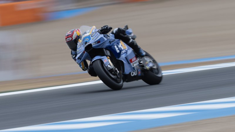 Alex Marquez gewinnt in Jerez - Marc Marquez crasht