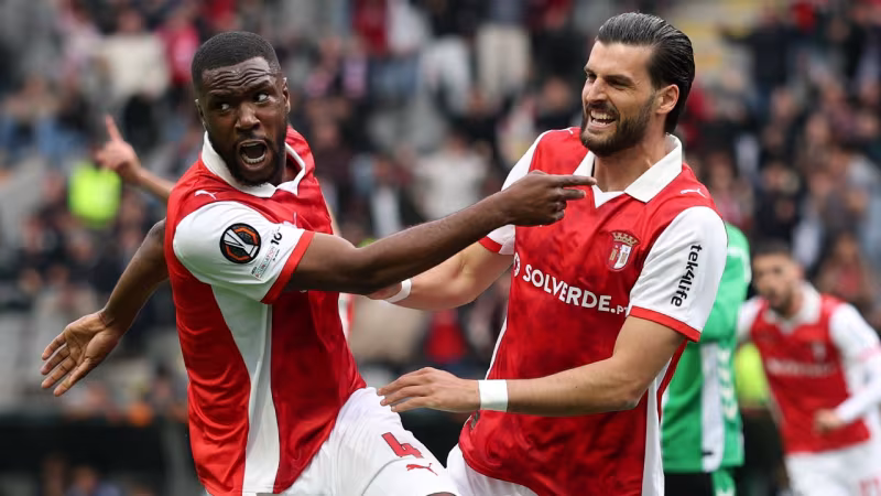 These 3: Aus im Pokal-Halbfinale, Klatsche gegen Dortmund – Florian Grillitsch und Braga werden Freiburgs Durchhänger eiskalt ausnutzen und ins Finale einziehen.