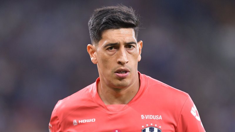 Saftige Sperre! Saragossa-Keeper nach Faustschlag lange Zuschauer