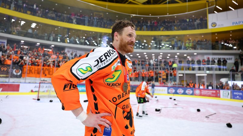 99ers-Kapitän Korbinian Holzer beendet Karriere