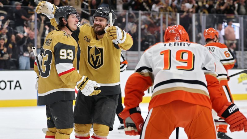 NHL-Playoffs: Siege für Golden Knights und Hurricanes