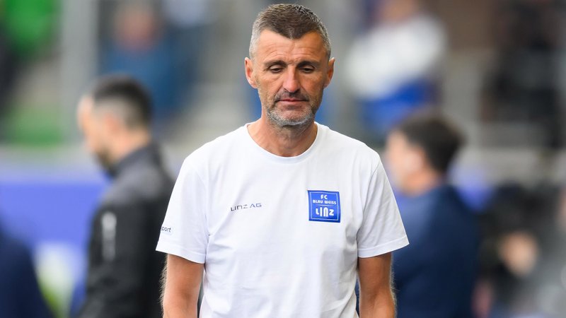 Trotz Abstieg: Bleibt Blau-Weiß-Coach Köllner in Linz?