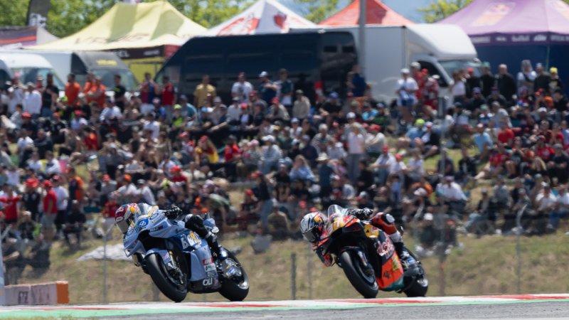 Nach Horror-Sturz: Marquez meldet sich aus Krankenhaus
