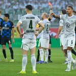 105 Minuten in Unterzahl: Wimmers Wolfsburg steigt ab