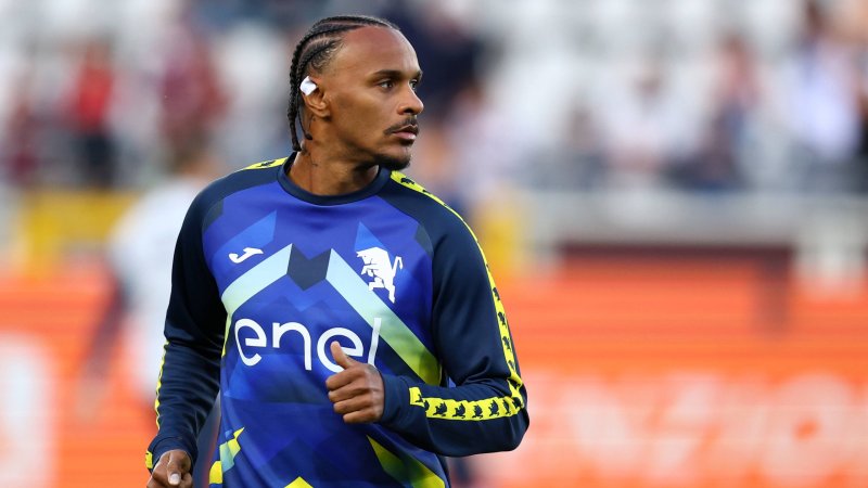 Ex-Teamspieler Lazaro soll bereit für Saudi-Transfer sein