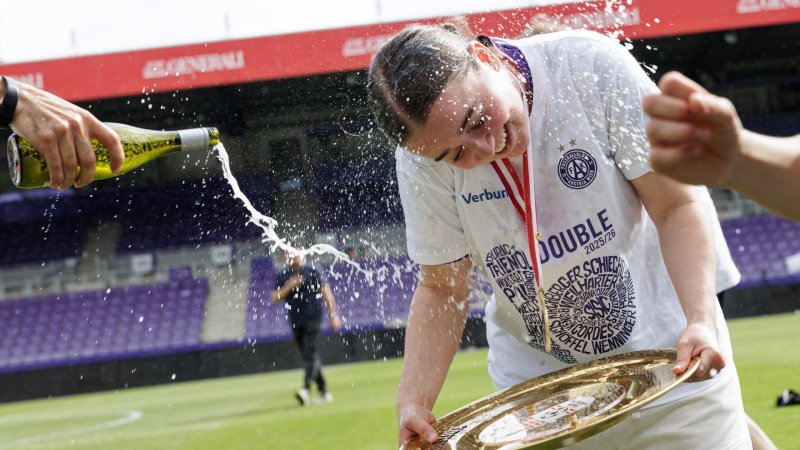 Bilder: Austria-Frauen lassen es nach Meistertitel krachen