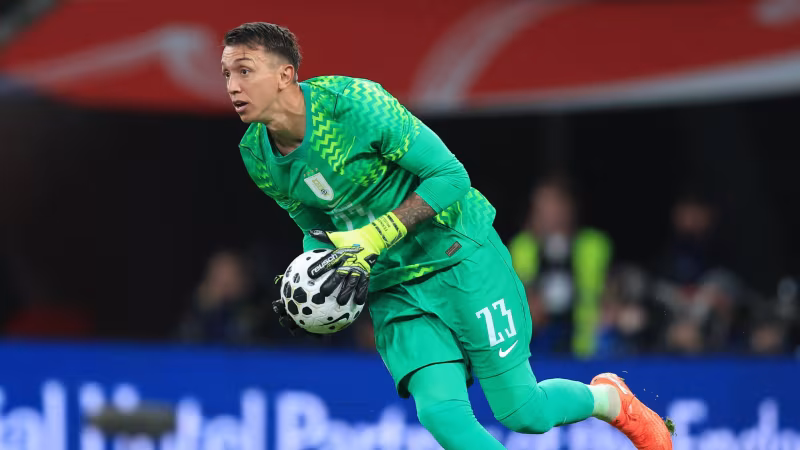 8. Fernando Muslera (Uruguay)